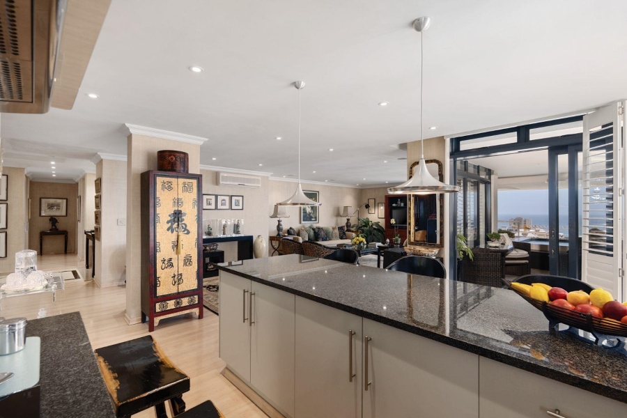 3 Bedroom Property for Sale in Sea Point Western Cape